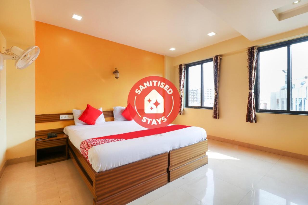 Oyo 10679 Hotel Nanashree Executive Vagholi Extérieur photo